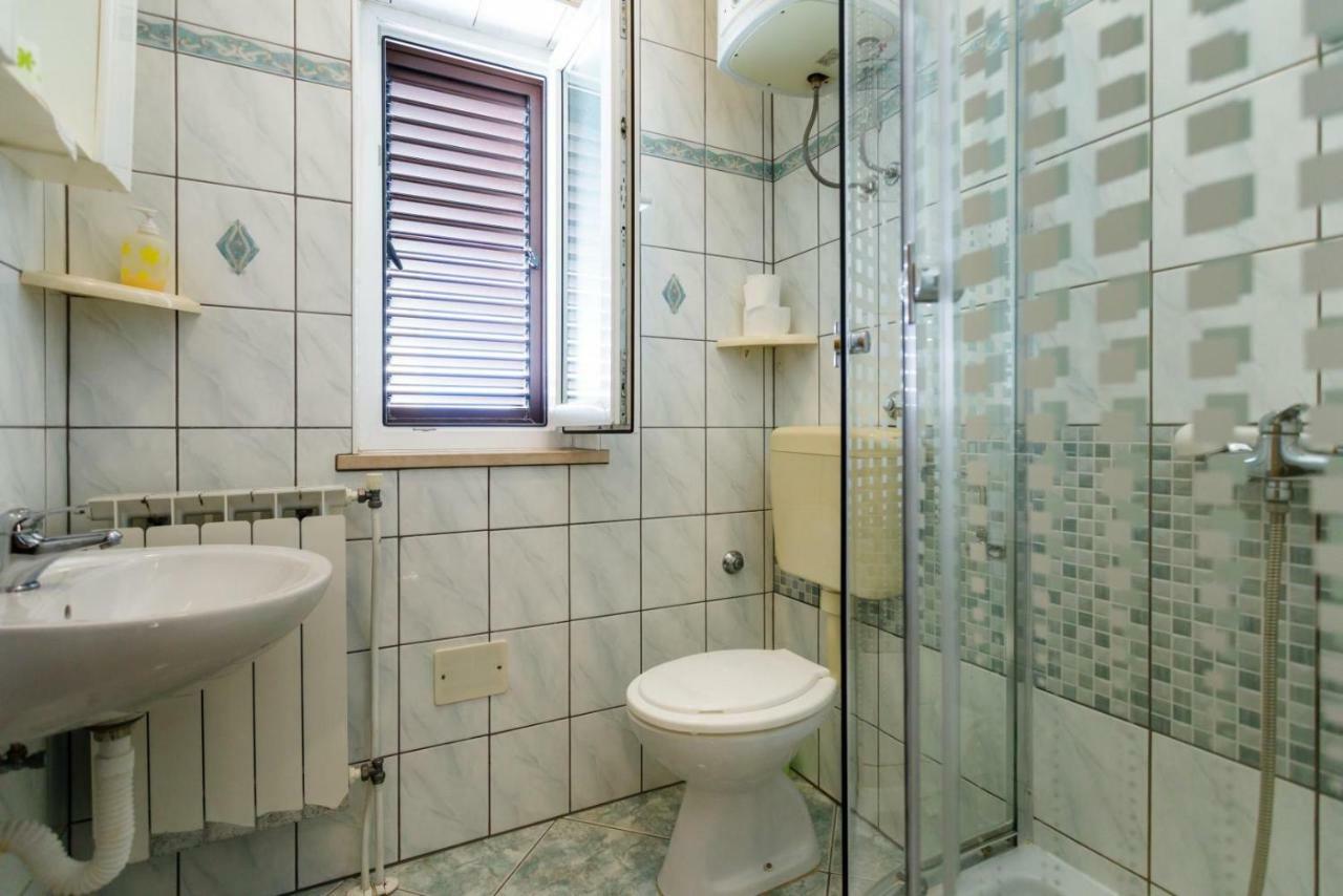 Rooms Mimi Krk Town Kültér fotó