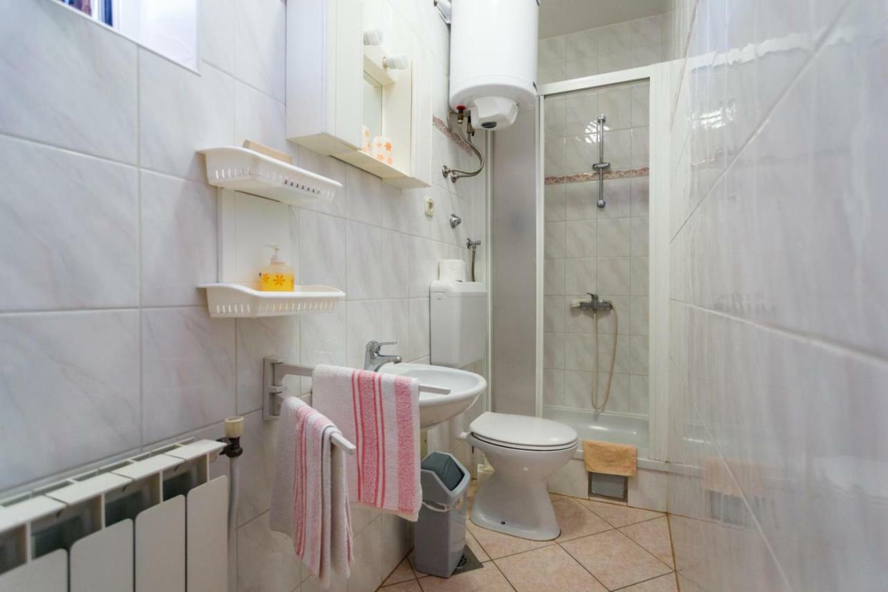 Rooms Mimi Krk Town Kültér fotó